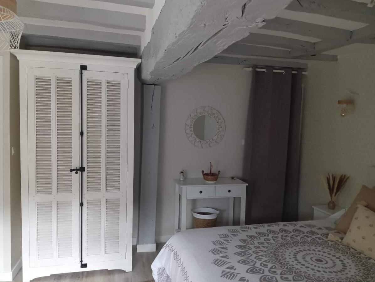 Chambre D'Hote Familiale De La Maison Bleue Lanvallay Exterior photo