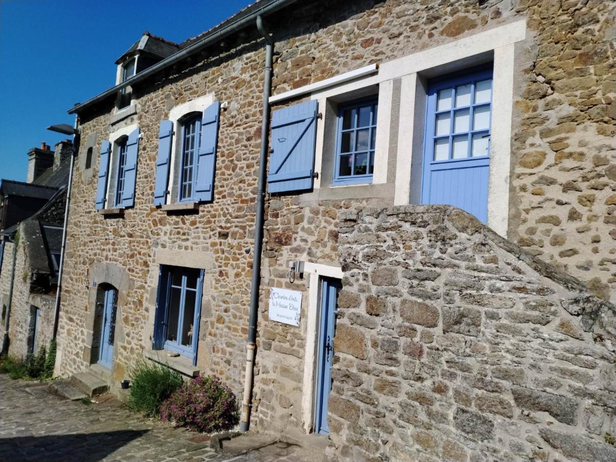 Chambre D'Hote Familiale De La Maison Bleue Lanvallay Exterior photo
